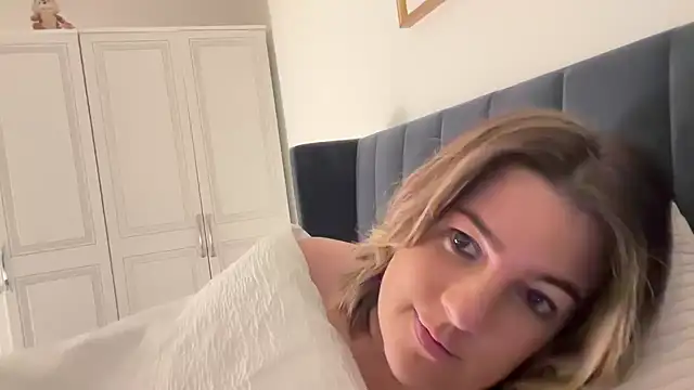 annabellewarick online show from April 2026 09:39:33 PM