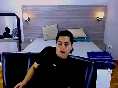 Alex Wolft online show from March 2026 02:55:02 AM