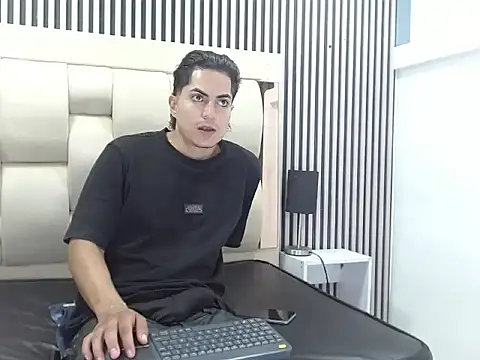 Snapshot of Alex_Wolft chatting on June 2026 03:46:01 PM Alex Wolft online show from June 2026 03:46:01 PM