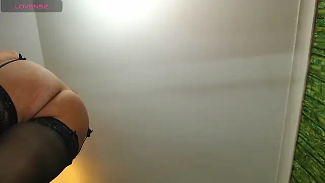 Snapshot of HairyQuinn chatting on November 2025 10:15:01 AM HairyQuinn online show from November 2025 10:15:01 AM