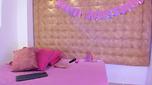 ariana morelly online show from May 2026 12:14:02 PM
