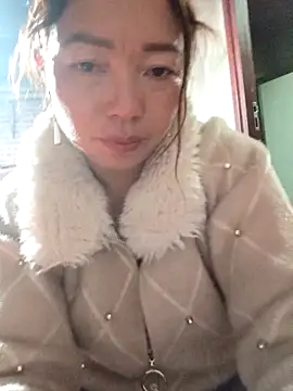 Yellow-pink online show from April 2026 11:11:01 AM