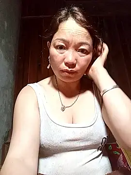 Yellow-pink online show from May 2026 11:02:02 PM