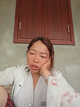 Yellow-pink online show from May 2026 10:31:01 AM