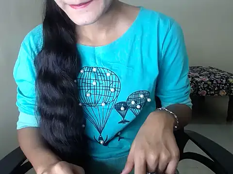 Snapshot of shreya_sharma01 chatting on April 2026 05:13:01 AM shreya sharma01 online show from April 2026 05:13:01 AM