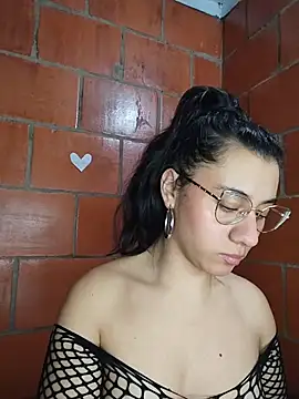 Snapshot of Amanda_x1 chatting on July 2026 08:22:01 PM Amanda x1 online show from July 2026 08:22:01 PM
