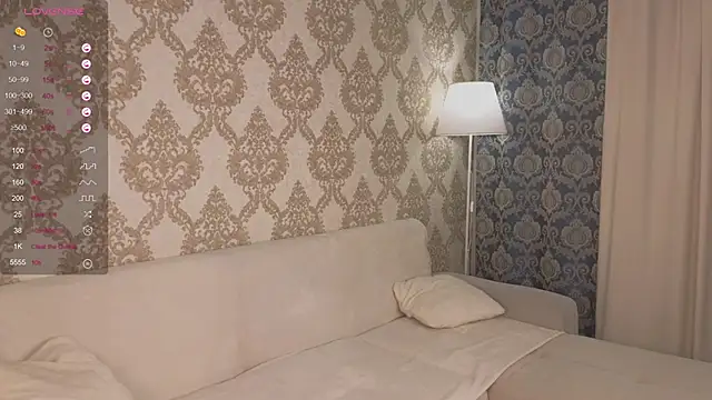 foxy bloomm online show from April 2026 01:09:02 PM