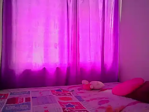 KattySquirtt online show from April 2026 06:57:02 PM