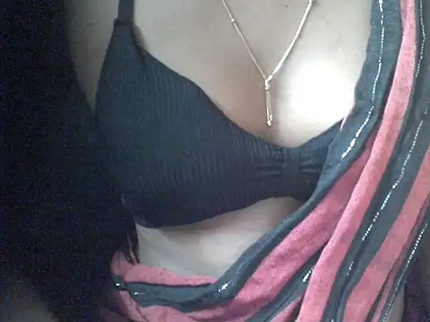 Snapshot of Couplehot00 chatting on June 2026 06:50:01 PM Couplehot00 online show from June 2026 06:50:01 PM