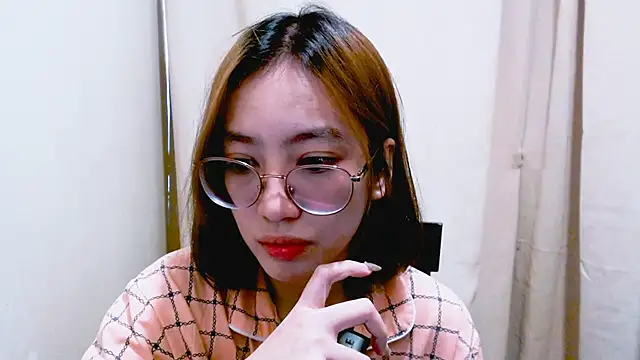 parker pixie online show from April 2026 10:27:01 AM