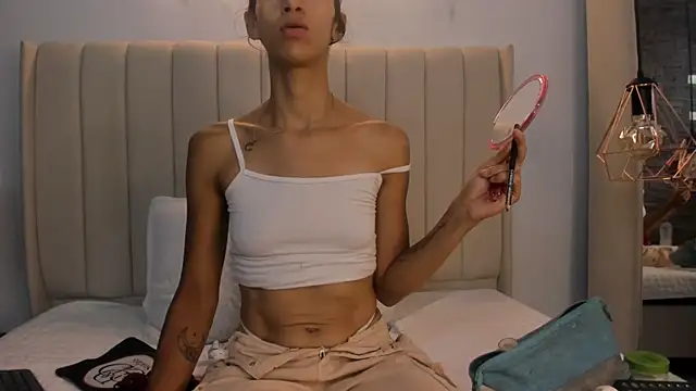 Abril Castroo online show from April 2026 11:59:01 AM