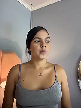 Bella-Ferrer online show from March 2026 06:25:01 PM