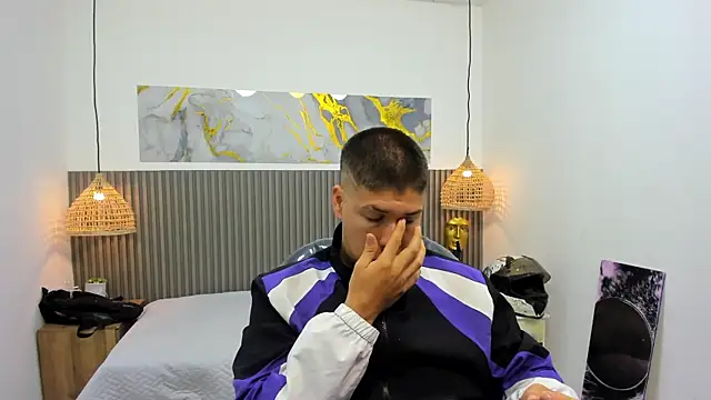 AlessandroFranco online show from June 2026 01:21:02 PM
