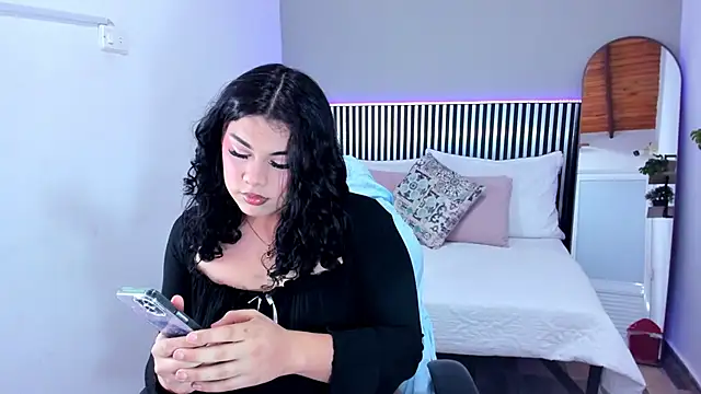 Snapshot of Alisson_Pinkey chatting on May 2026 12:30:01 AM Alisson Pinkey online show from May 2026 12:30:01 AM