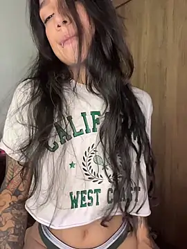 Twoshotsparty420 online show from April 2026 02:55:02 PM