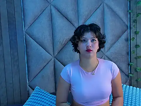 LaraSpark   online show from March 2026 11:39:02 AM