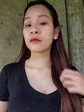 Snapshot of -Hicici- chatting on April 2026 11:35:02 PM -Hicici- online show from April 2026 11:35:02 PM