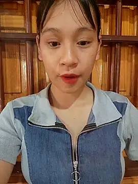 Snapshot of -Hicici- chatting on July 2026 11:50:02 PM -Hicici- online show from July 2026 11:50:02 PM
