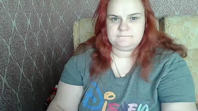 DollyGersonn online show from April 2026 12:32:01 PM