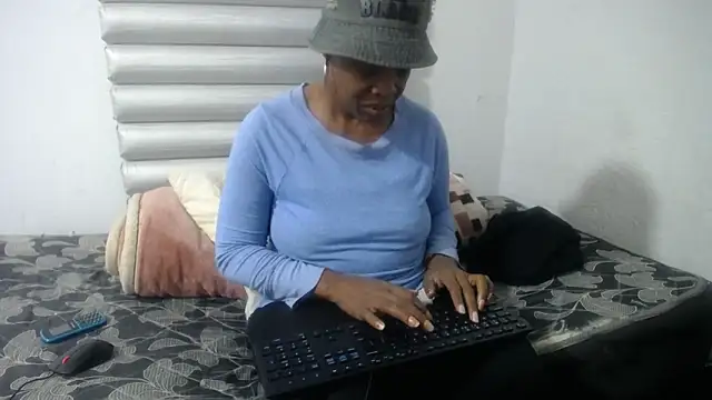 Snapshot of JoycyQueen chatting on May 2026 04:48:02 PM JoycyQueen online show from May 2026 04:48:02 PM