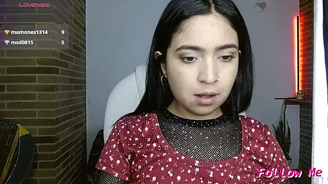 sweet-little online show from March 2026 06:55:02 PM