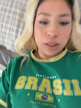 mxmxee online show from April 2026 01:23:02 PM