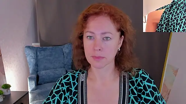 Snapshot of LeticiaRomano chatting on June 2026 04:03:01 AM LeticiaRomano online show from June 2026 04:03:01 AM