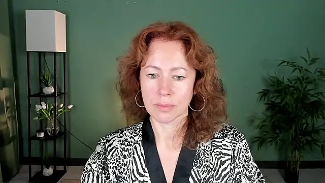 Snapshot of LeticiaRomano chatting on June 2026 03:59:01 AM LeticiaRomano online show from June 2026 03:59:01 AM