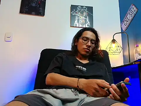 Enzo jagger online show from March 2026 08:04:01 PM