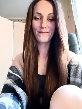 LunaCrystall online show from April 2026 04:02:02 PM