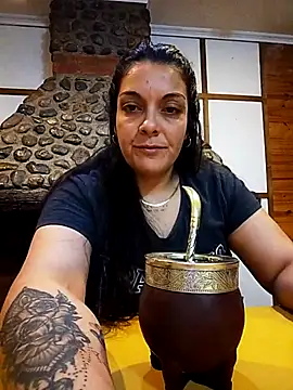 pareja-ma online show from April 2026 04:24:02 AM