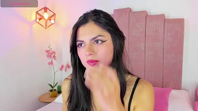 Zoee Kravitz online show from March 2026 10:03:02 PM