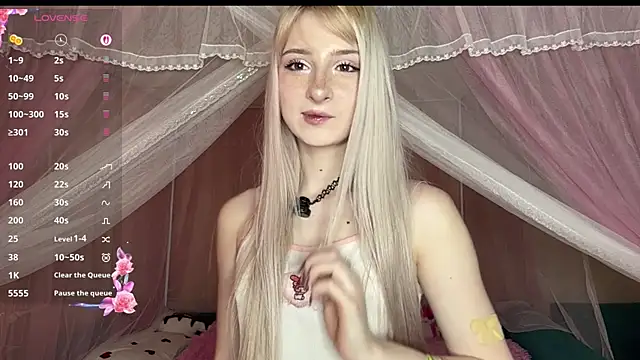 OnlyEva1 online show from April 2026 07:02:02 AM