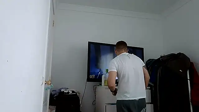 yanick931 online show from July 2026 11:28:01 AM