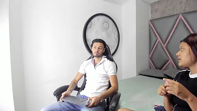 Snapshot of Wolf_Kitty chatting on April 2026 11:18:02 AM Wolf Kitty online show from April 2026 11:18:02 AM