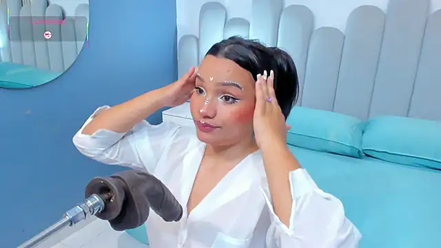 lia sucker online show from April 2026 03:10:01 AM