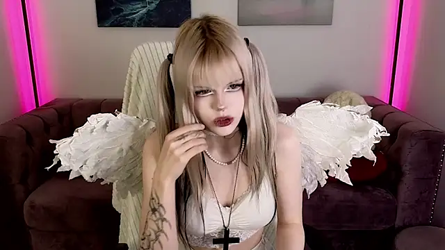 Snapshot of VitaMorphosis chatting on March 2026 10:37:01 PM VitaMorphosis online show from March 2026 10:37:01 PM