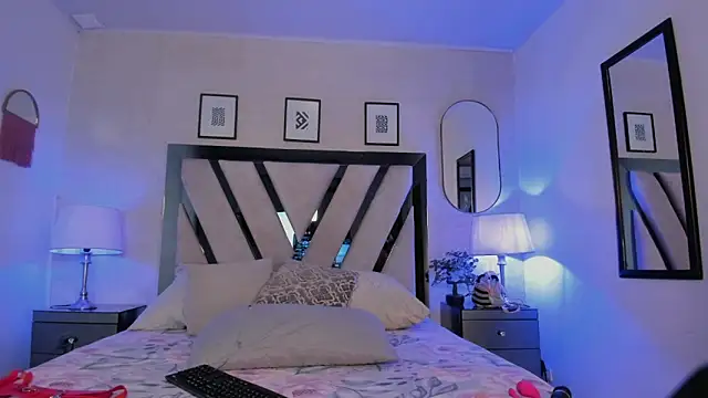 Violettaa Stone online show from April 2026 03:33:02 AM