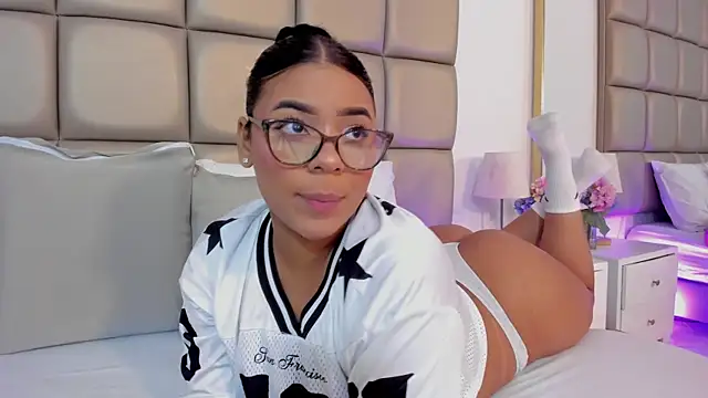 lilly williamss online show from March 2026 03:28:01 AM