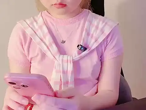 hunhun122 online show from April 2026 07:34:02 PM