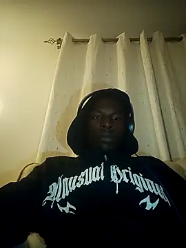 Snapshot of NowInside chatting on May 2026 06:03:01 PM NowInside online show from May 2026 06:03:01 PM
