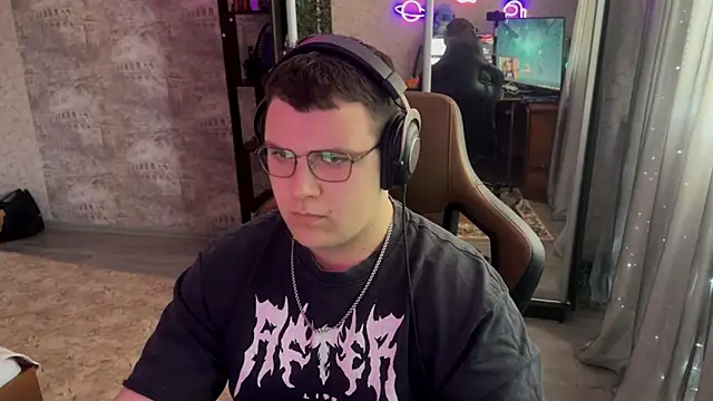 EricKnight1 online show from March 2026 12:00:02 PM