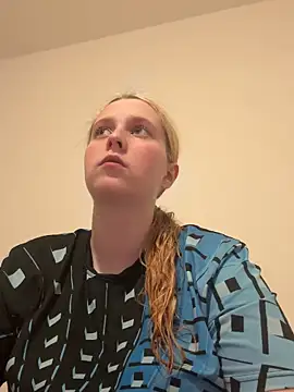 Snapshot of Young_Milka chatting on March 2026 09:09:02 PM Young Milka online show from March 2026 09:09:02 PM