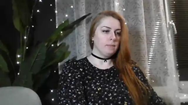 Ravena Lux online show from March 2026 04:52:01 PM