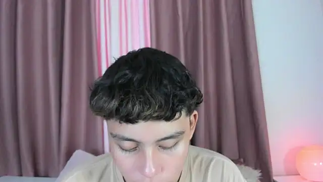 chico medusa online show from March 2026 08:02:01 PM