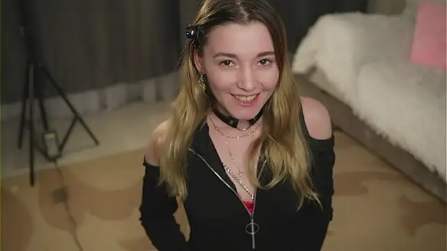 Snapshot of Miss-Angel_ chatting on June 2026 06:41:01 PM Miss-Angel online show from June 2026 06:41:01 PM