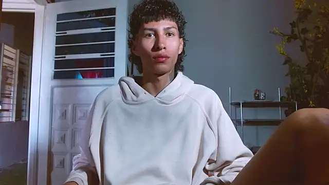 Daniel DLuxxx online show from March 2026 06:55:01 PM