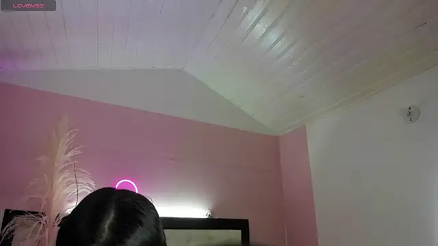 Julieth Caandy online show from June 2026 11:36:01 AM