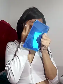 KarolaMendez online show from May 2026 05:41:02 PM