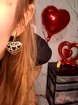 Atena demeter online show from April 2026 08:57:02 PM